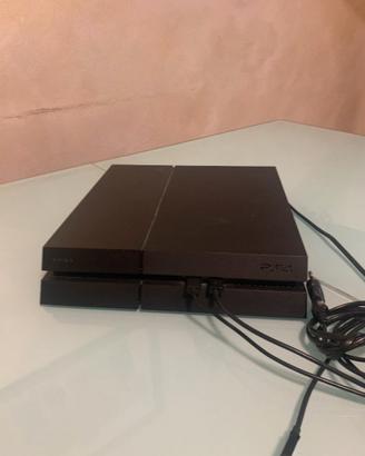 PS4 perfettamente funzionante