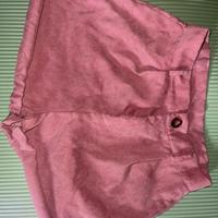 Pantaloncini rosa a vita alta