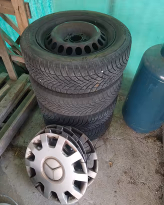 pneumatici Bridgestone 205 55 r16 completi di