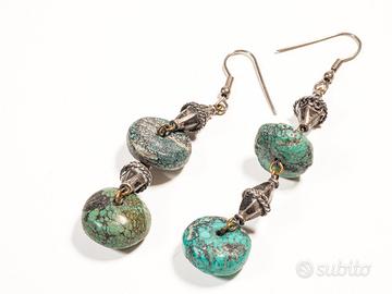 Orecchini etnici in pasta di turchese
