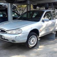 Ford Mondeo berlina E41-219