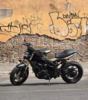 Triumph Speed Triple 1050