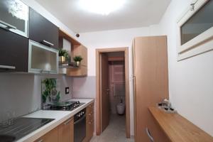 Bilocale moderno con possibile posto auto privato