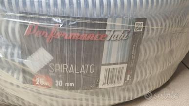 Tubo flessibile con raccordo