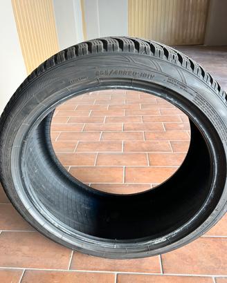 Pneumatici invernali 255/40 R20 Falken Eurowinter