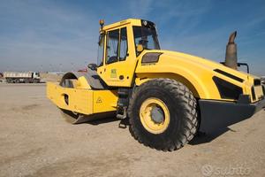B469 - Rullo vibrante ferro-gomma Bomag BW 226 DH-