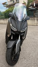Yamaha XMax 300i