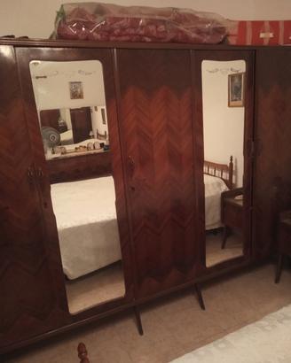 Mobili e lampadari
