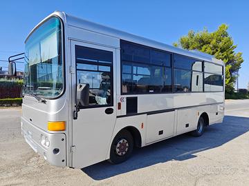 Autobus IVECO CACCIAMALI 24 posti a sedere