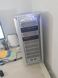 PC Potente Intel i9 in elegante Case Thermaltake