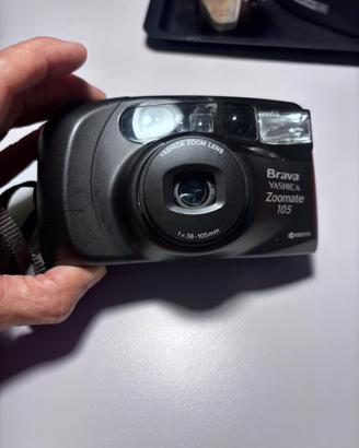 Fotocamera compatta analogica Yashica anni 90