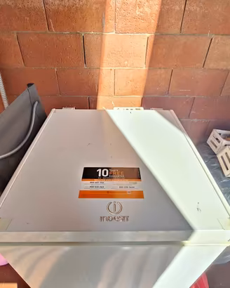 Congelatore a pozzetto Indesit OS 1A 100
