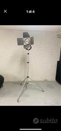 Proiettore IANIRO 1000 watt con stativo Manfrotto