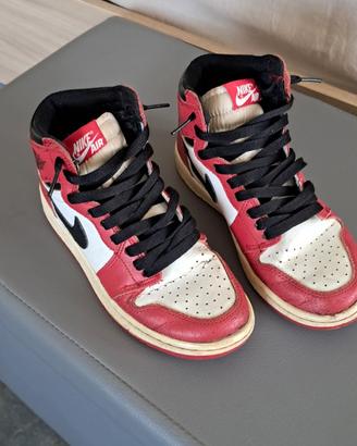 air Jordan 1 mid chicago