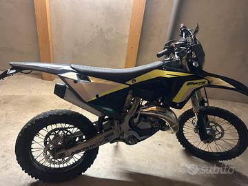 Fantic XE 125 black edition