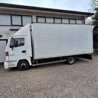 CAMION NISSAN ATLEON 110 ANNO 2001