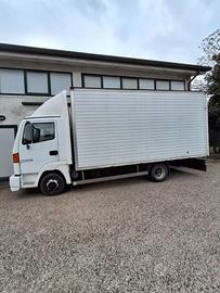 CAMION NISSAN ATLEON 110 ANNO 2001