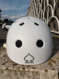 Casco snowboard e skate