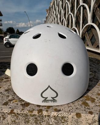 Casco snowboard e skate