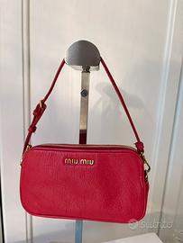 Borsa Miu Miu mini colore rosa con doppia tasca