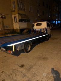 Carro attrezzi Nissan cabstar