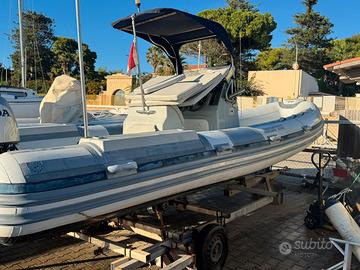 Joker boat coaster 650 con honda 135 4 tempi
