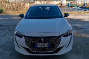 Peugeot e208