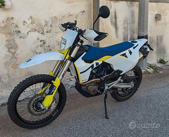 husqvarna enduro 701 2023 pari al nuovo 