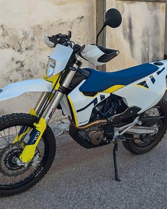 husqvarna enduro 701 2023 pari al nuovo 