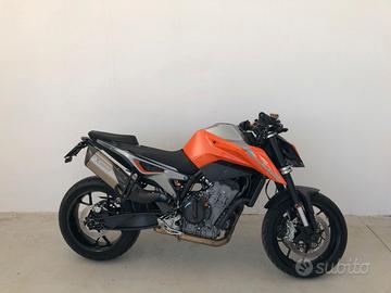 KTM DUKE 790