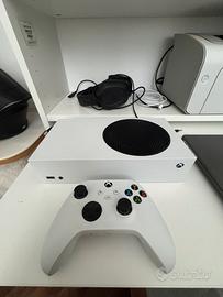 Xbox serie S + Kit Venom e Cuffia