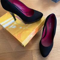 Scarpe nere con tacco e plateau