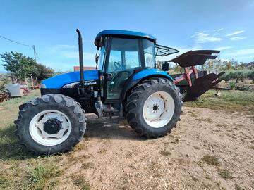 Trattore con attrezzi vari