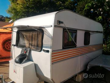 Roulotte Roller 82 4 posti