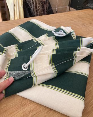 Tenda da sole con anelli