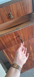 mobiletto in legno