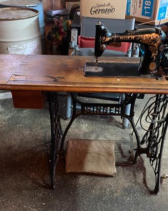 Macchina da cucire singer