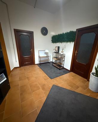 Stanza in studio legale di 50 mq