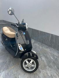 Vespa Piaggio 125 LX