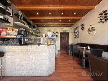 NEGOZIO CON ATTIVITA' DI BAR TAVOLA FREDDA