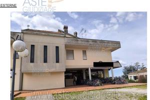 Negozio Larciano [A4340954]