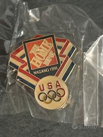 "Pin Trading" Olimpiadi collezione