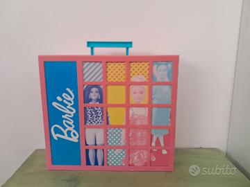 Armadio di Barbie