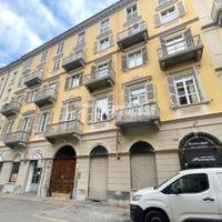 SEI LOCALI IN CONTESTO D'EPOCA COMPLETAMENTE RISTR