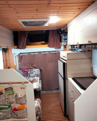 CAMPER  pronto a partire