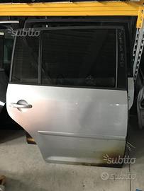 Volkswagen touran 2012 ricambi disponibili