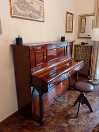 Pianoforte verticale George Russell