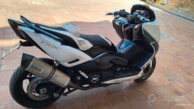 T max Yamaha 