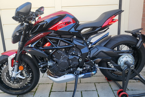 Mv agusta dragster 800rr scs