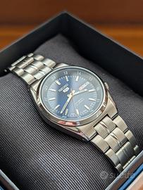 Seiko 5 Automatic Blue Dial – Ref. SNK563J1